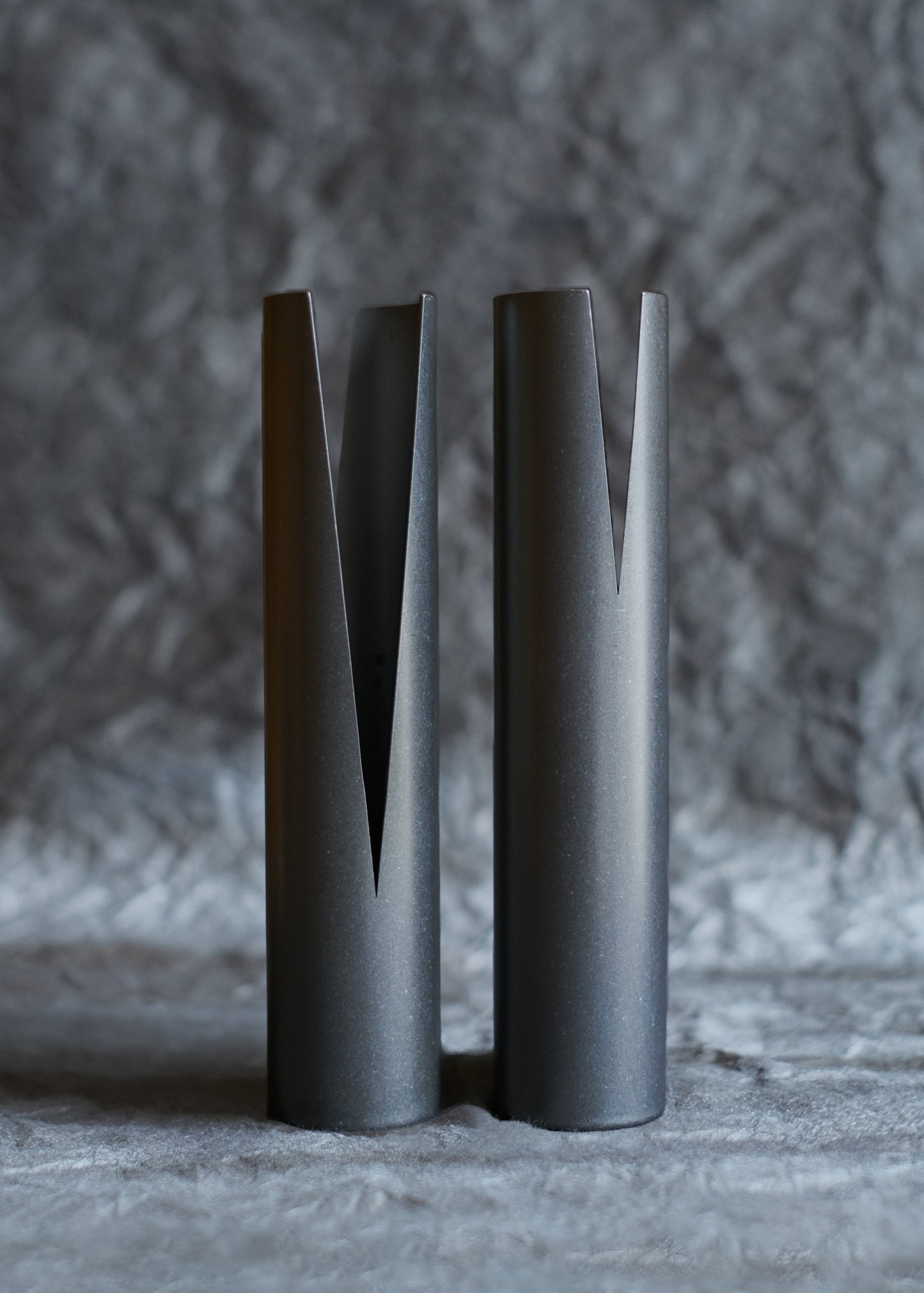 Slit Vase / EN Black Vintage