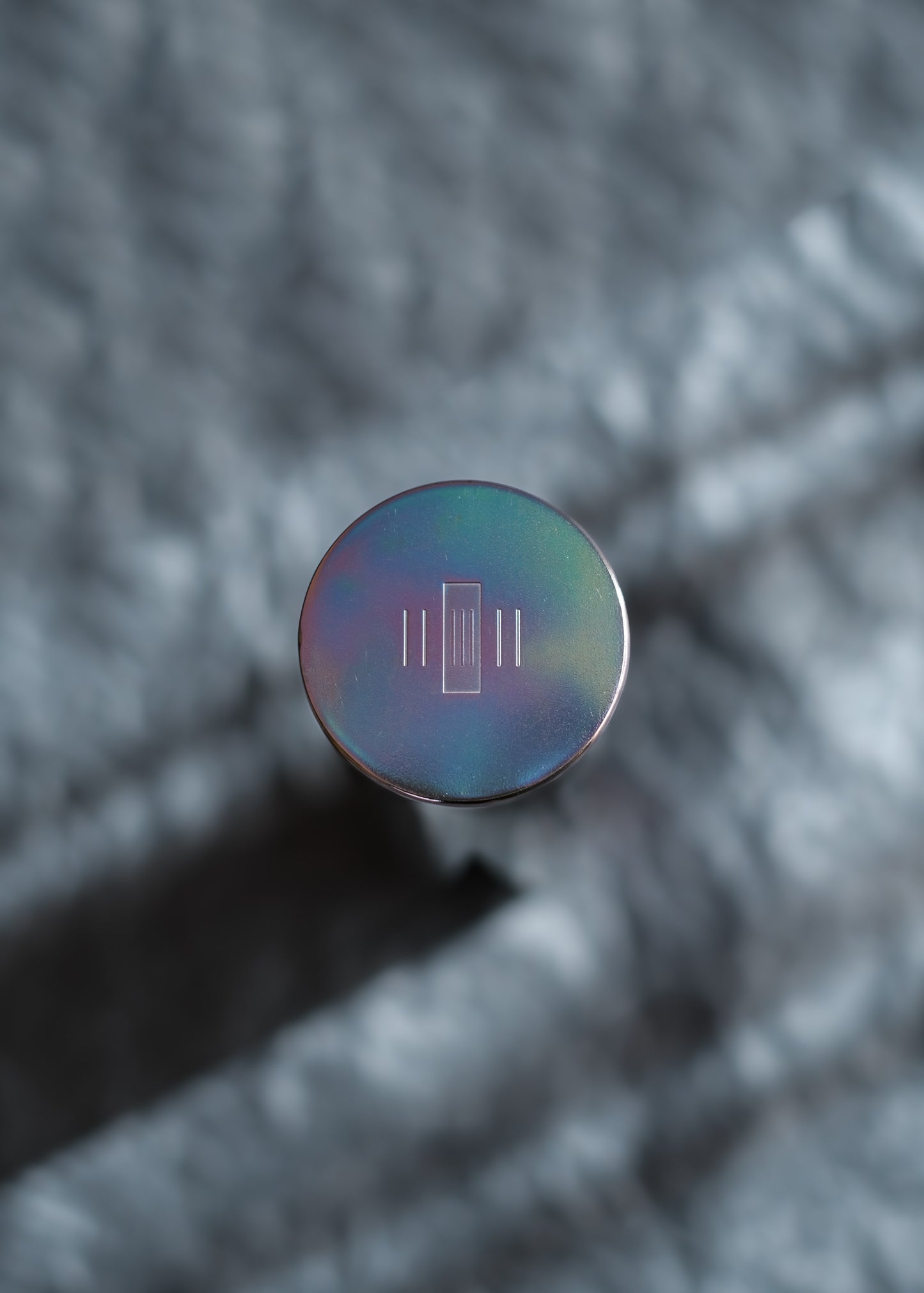 Slit Vase / EN Neon Mirror