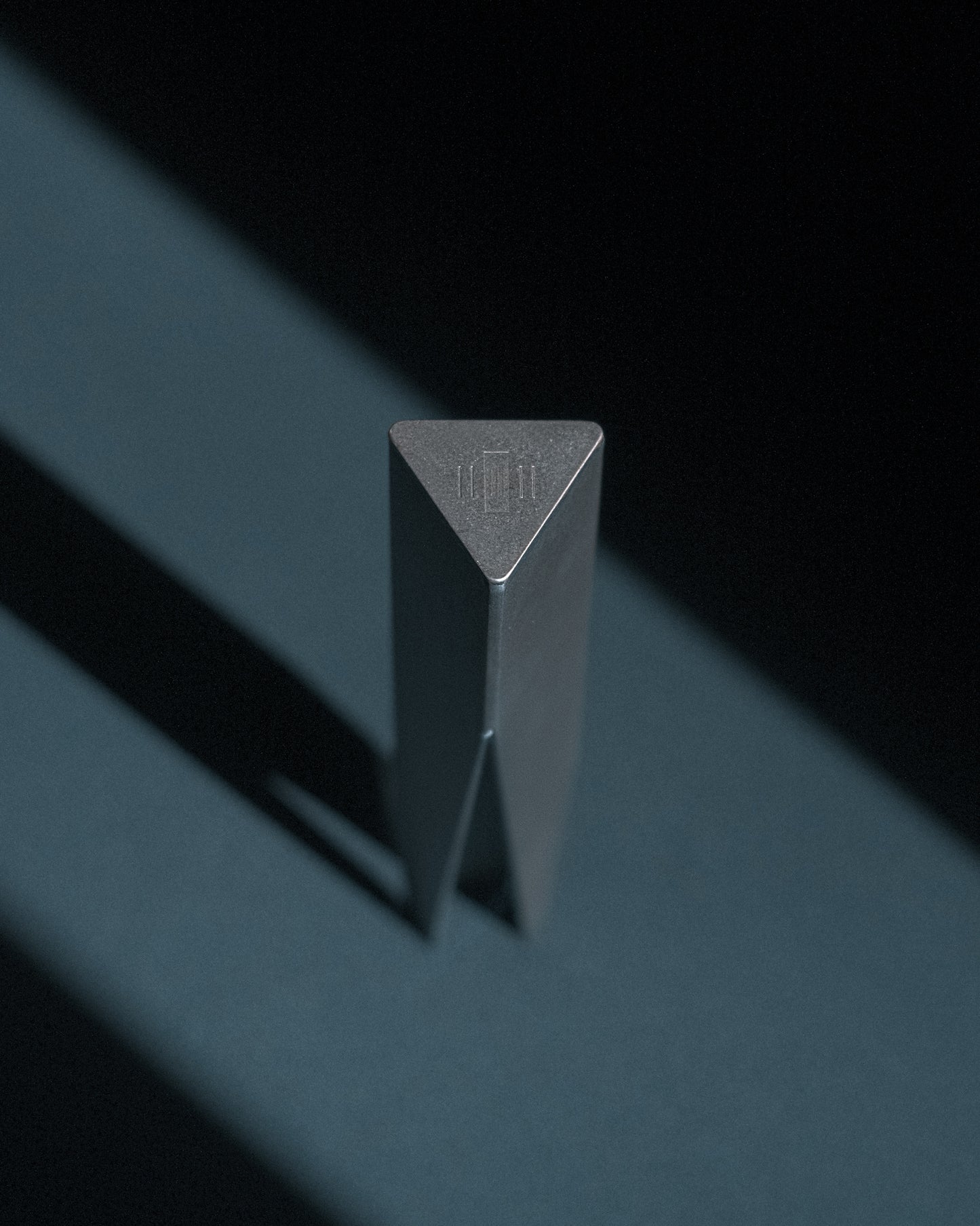 Slit Vase / KAKU Beetle Vintage