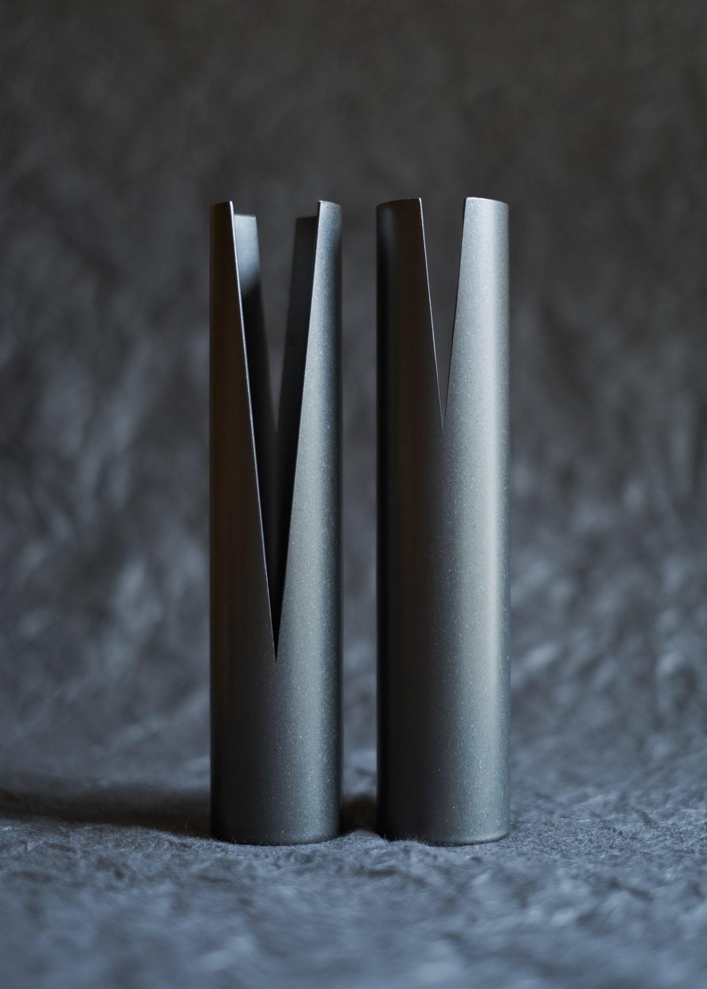 Slit Vase / EN Black Vintage