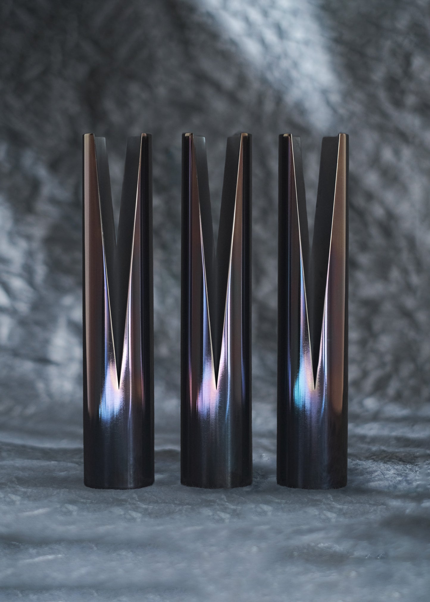 Slit Vase / EN Neon Mirror